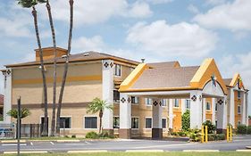 Super 8 By Wyndham Harlingen Tx